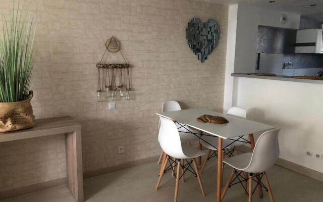 Un duplex pour 4 personne village camarguais