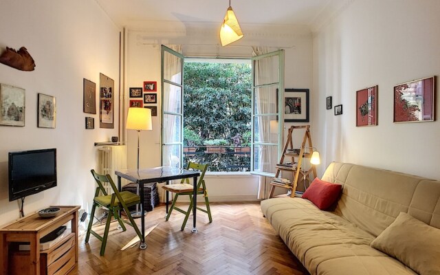 "Le Voilier" by Nestor&Jeeves