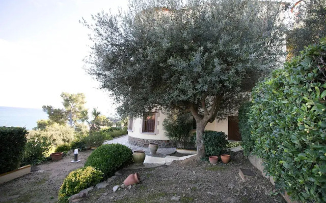 Beautiful Studio with Brilliant Views