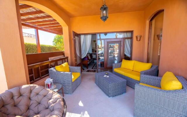 Charming Lagoon Villa Egyptian Style -Sabina 117