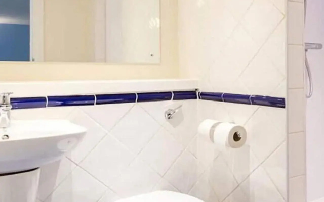 Travelodge Northampton Wootton