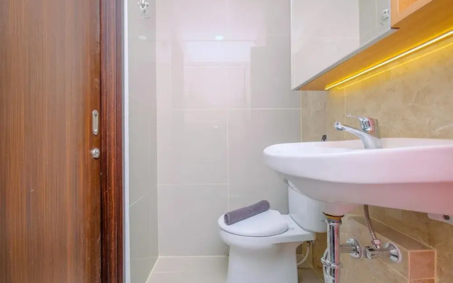 Minimalist And Comfy Studio At Transpark Cibubur Apartment