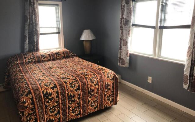 Newly Renovated 2 Bedroom House