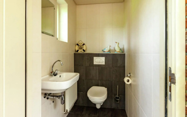 Cozy Holiday Home in Reutum with Hot Tub