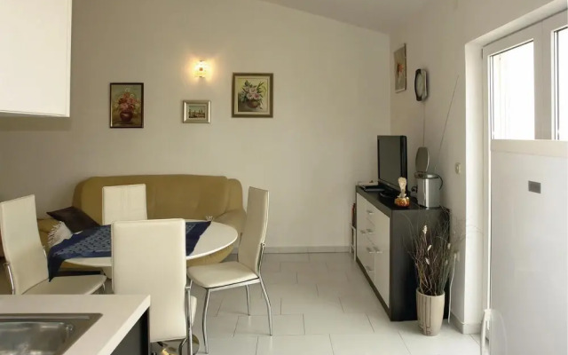 Beautiful Apartment in Pag With 1 Bedrooms