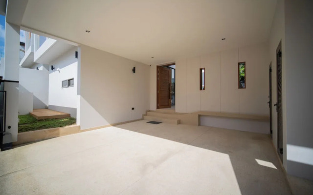 Zenithy 3BR Villa with Pool by NLA