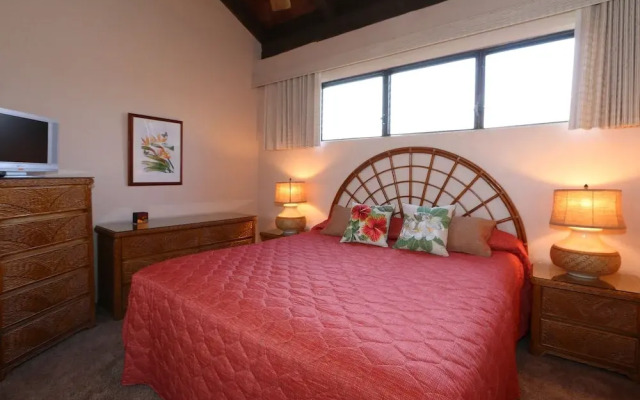 Papakea #g408 2 Bedroom Condo by RedAwning