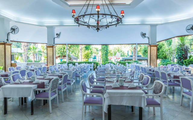 L’etoile Beach Hotel