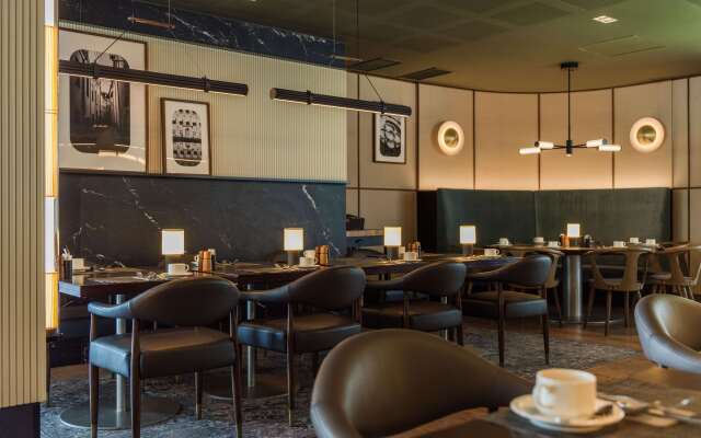 Radisson Blu Waterfront Hotel