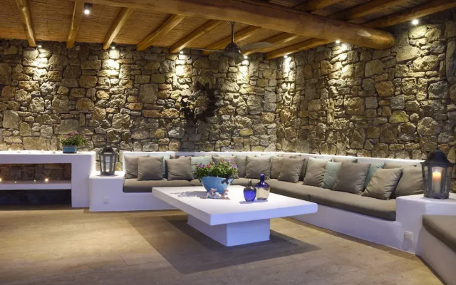 Villa Aphrodite sunkissed MykonianLuxury
