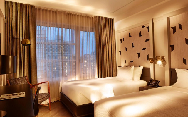 The Tillary Hotel