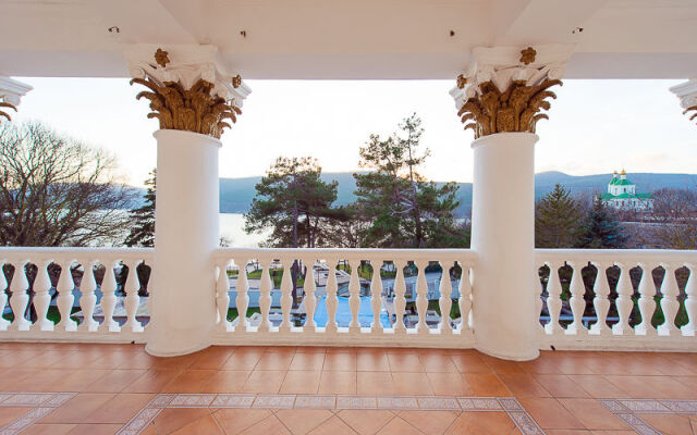 Отель Империал & Champagne-spa