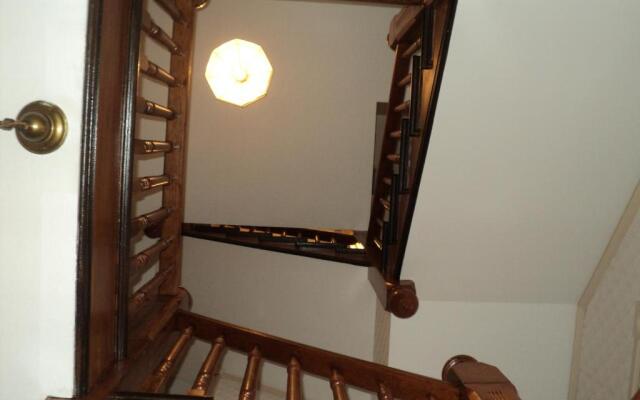 Harbor Haus Inn & Suites