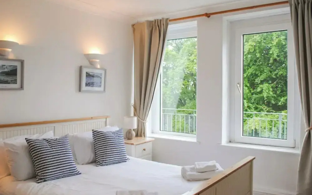 3 Melbury