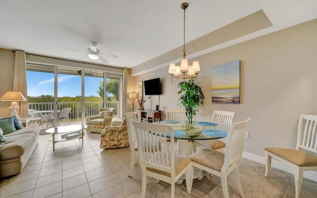 Sunrise Waterfront 2BR Townhome - Pool Private Terraces