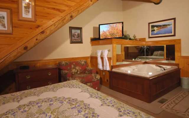 Dollys Dream 284 - Two Bedroom Cabin