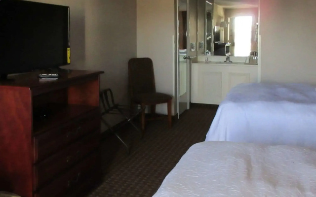 Super 8 by Wyndham Manchester TN
