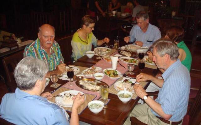 Viang Yonok Hotel Restaurant Sports Club
