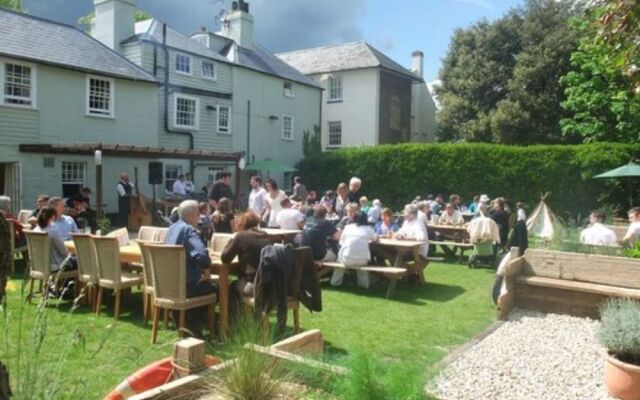 The White Cliffs Hotel