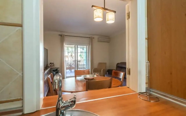 Apartment With Terrace and Pool Access