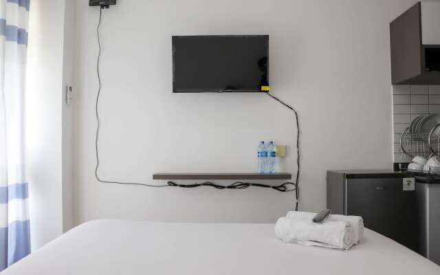 Comfy Stay Studio At Sayana Bekasi Apartment