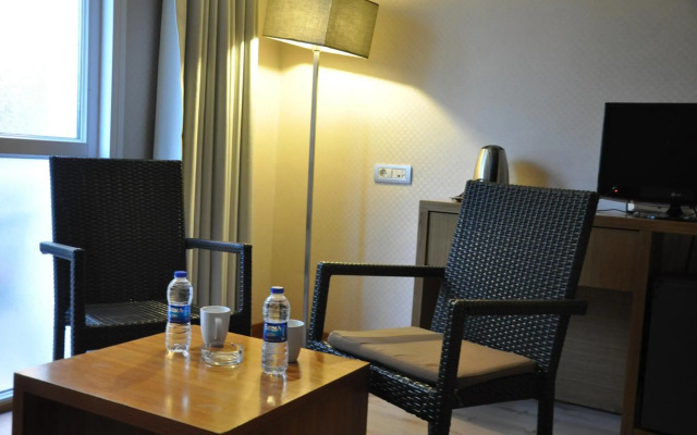 Island Hotel