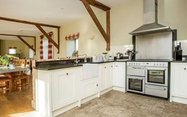 Spacious Open-Plan Home in Oxfordshire