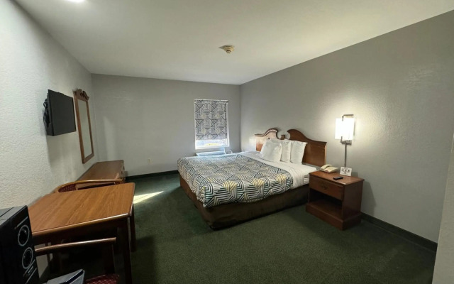 Star City Inn & Suites