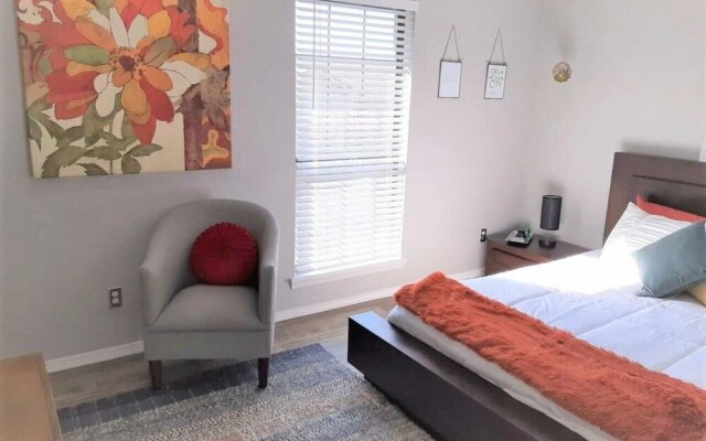 Next to Integris Baptist Hospital-Suite