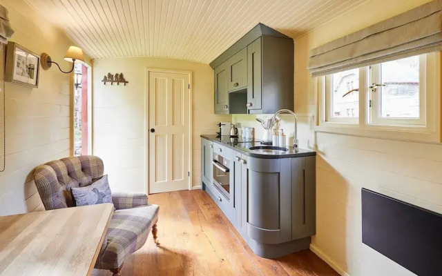 Host Stay Guards Van