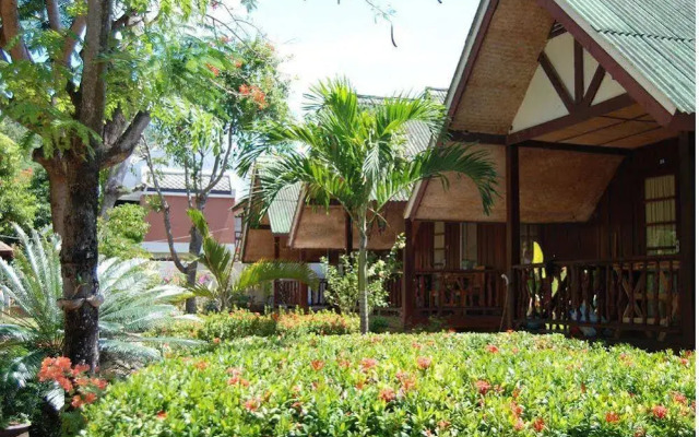 Rose Garden Samui Bungalows