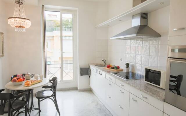 Ambassador Palace AP2095 by Riviera Holiday Homes