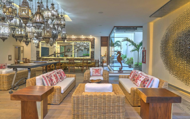 Nayri Life & Spa 108