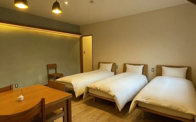 cafe & stay CASTANA