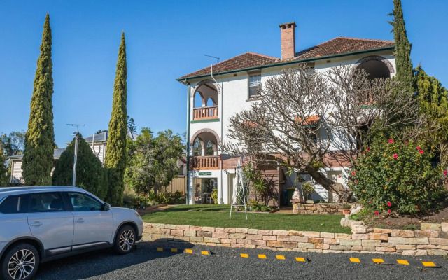 Cumquat House