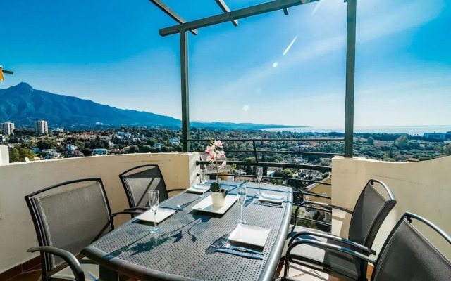 SAA-Great 2 bed apt 10 min walk to Puerto Banus