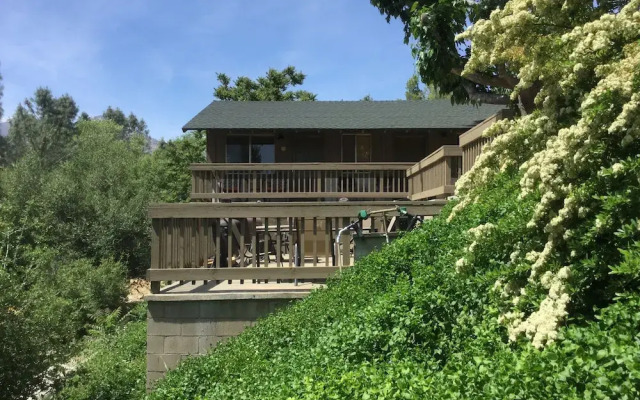 Sequoia Lodge