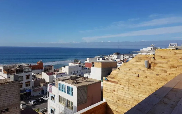 BigBlue Hostel Surf & Coworking