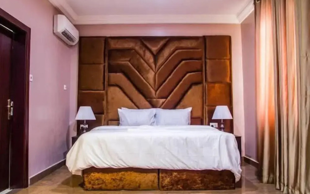 DeGrosvenor Hotel and Suites Lagos