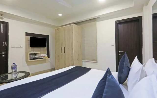 Hotel Aerostar Gold Near Yashobhoomi