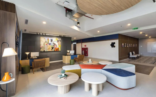 ARTOTEL Hub Simpang Temu