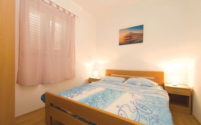 Nice Home in Zavalatica With Wifi and 2 Bedrooms