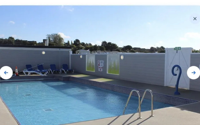Inviting Luxury 2-bedroom Caravan in Hunstanton