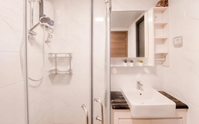 Elegant And Spacious 3Br At Sky House Bsd Apartment