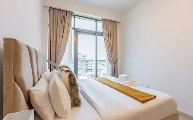 Luxury Meydan Escape Condo with City View