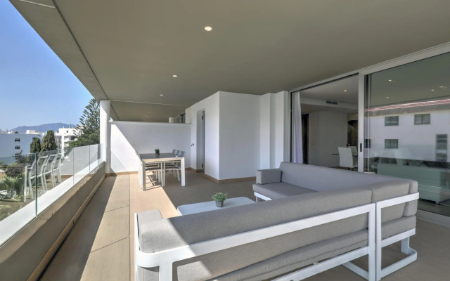 New Modern 3 Bed Apartment Puerto Banus