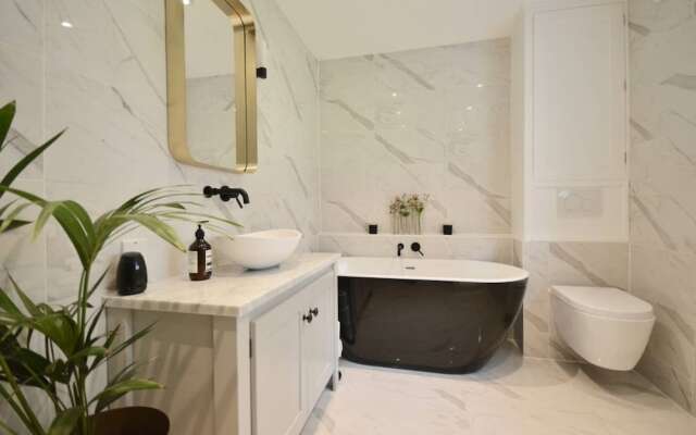 Elegant Bristol Garden Flat By The Arches
