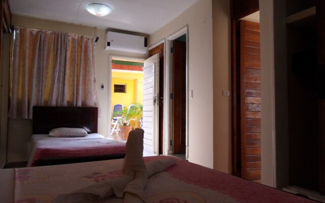Hostal Fernando y Mayan
