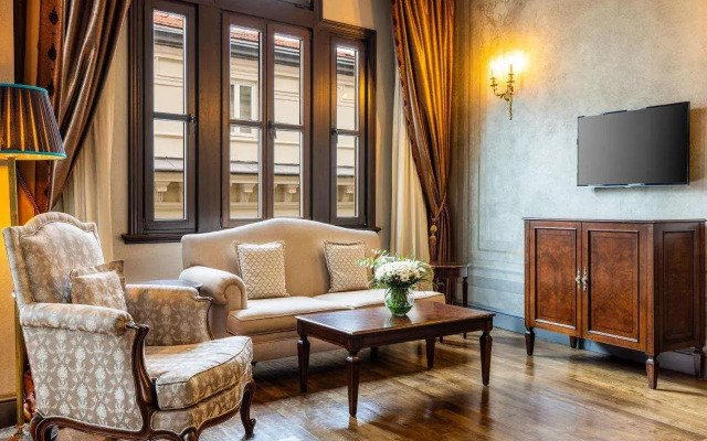 Palazzo Donizetti Istanbul, Tapestry Collection by Hilton