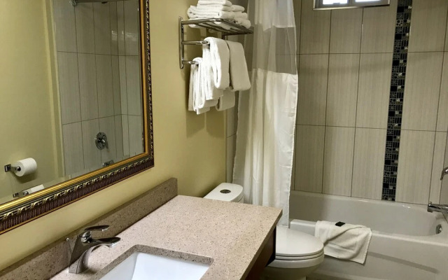 Sahara Suites